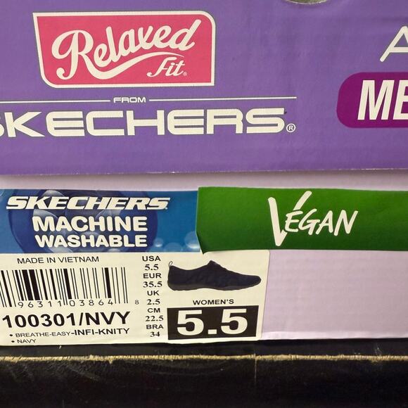 Skechers Vegan Navy Sneakers Relaxed Fit Size 5.5 New in Box - Picture 11 of 11